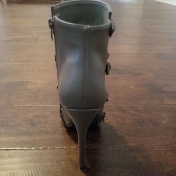 Scene Ankle Boots - Picture 3 of 8